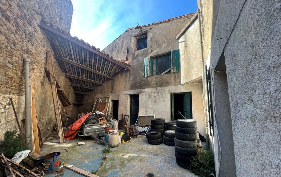 11-34 IMMOBILIER : Building | AIGUES-VIVES (34210) | 250 m2 | 59 000 € 