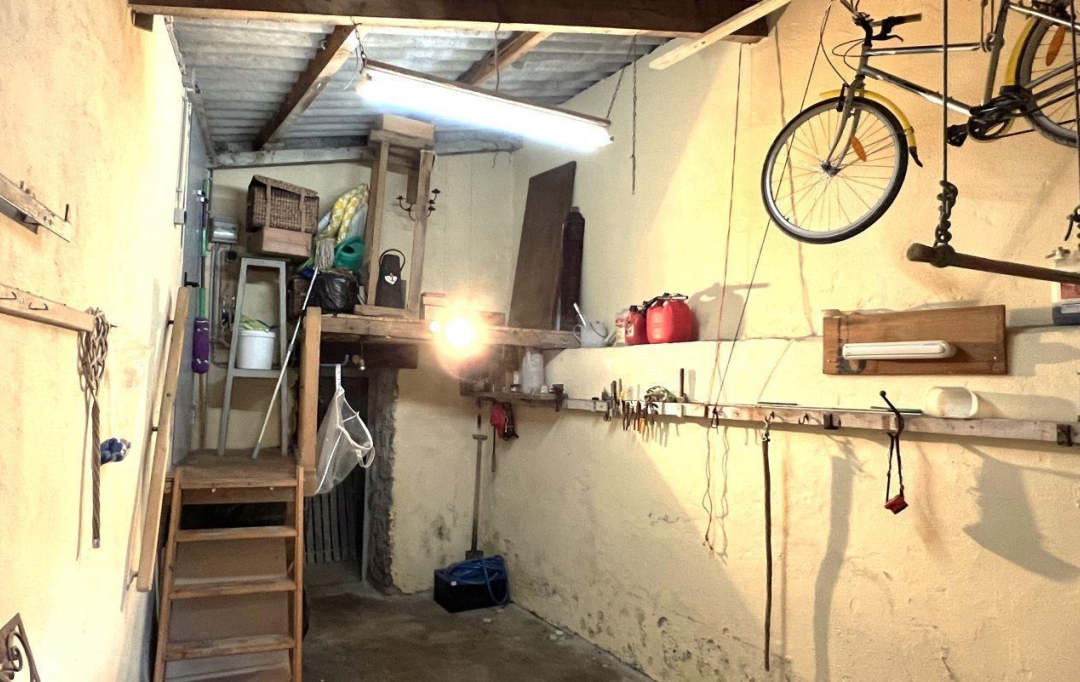 11-34 IMMOBILIER : Garage / Parking | BIZE-MINERVOIS (11120) | 32 m2 | 34 000 € 