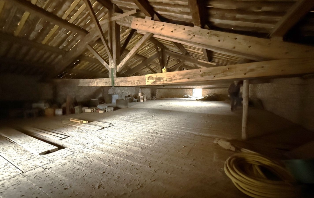 11-34 IMMOBILIER : Autres | POUZOLS-MINERVOIS (11120) | 520 m2 | 109 000 € 