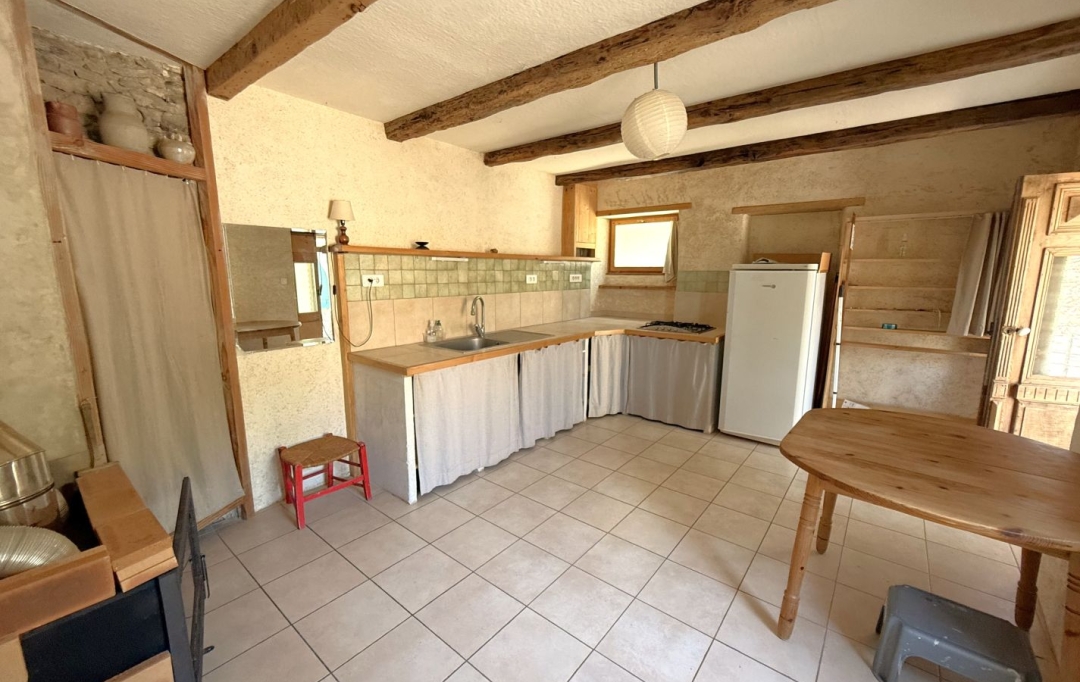 11-34 IMMOBILIER : House | MINERVE (34210) | 84 m2 | 126 000 € 