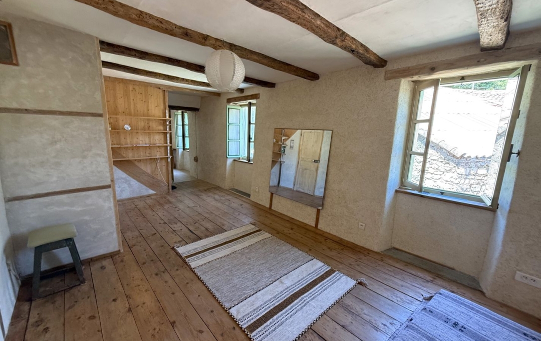 11-34 IMMOBILIER : House | MINERVE (34210) | 84 m2 | 126 000 € 