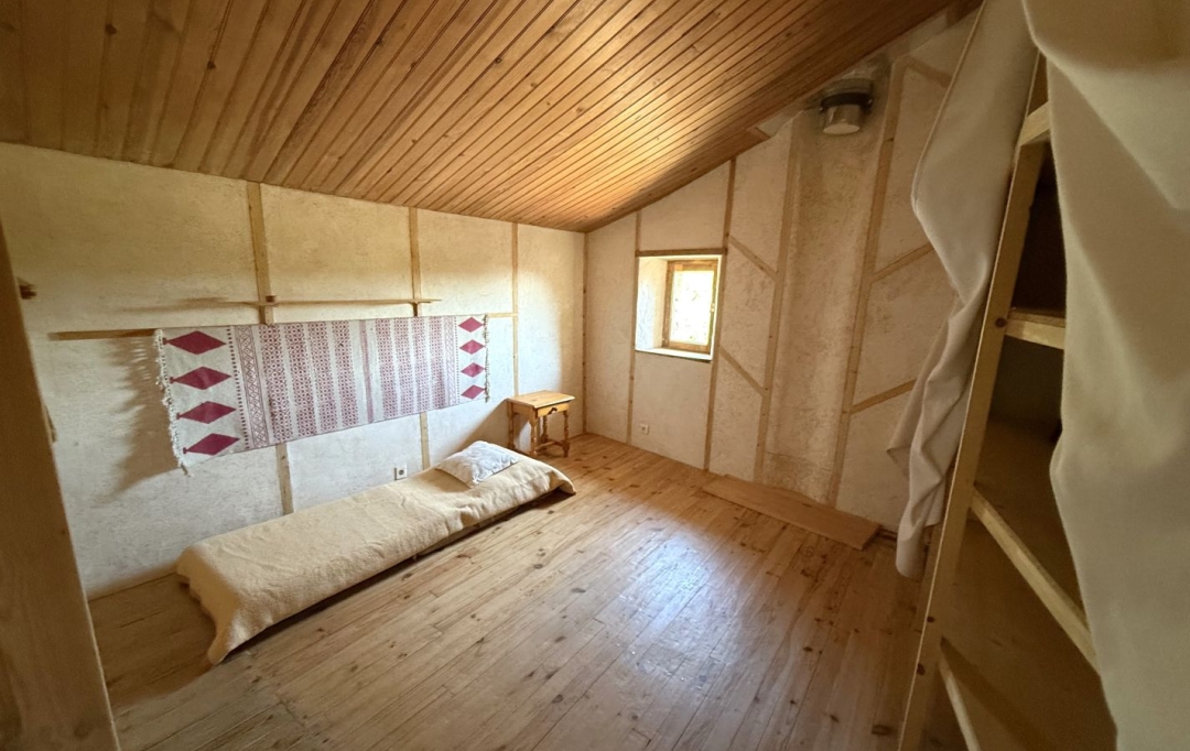 11-34 IMMOBILIER : House | MINERVE (34210) | 84 m2 | 126 000 € 
