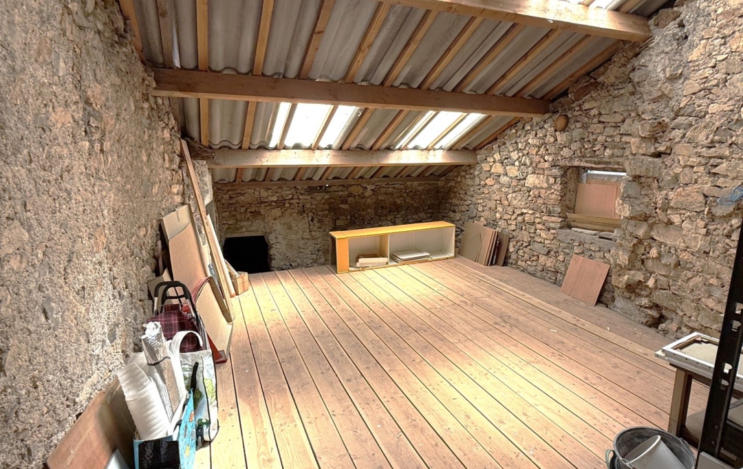 11-34 IMMOBILIER : House | MINERVE (34210) | 84 m2 | 126 000 € 