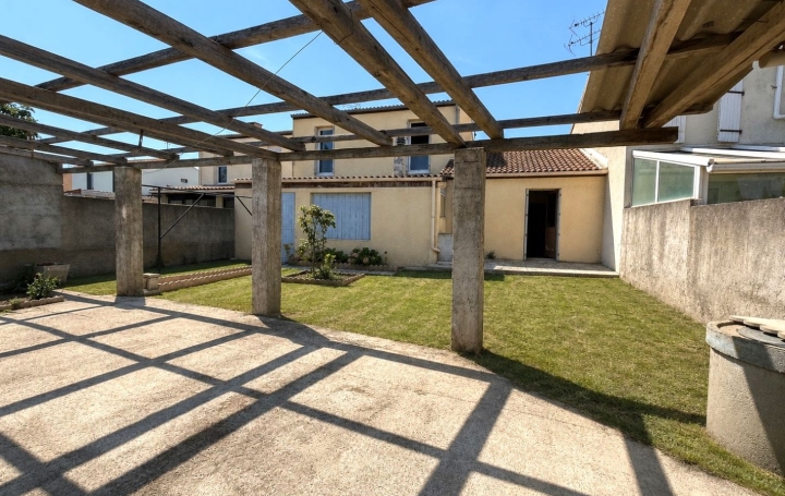 Maison   NARBONNE  98 m2 229 000 € 