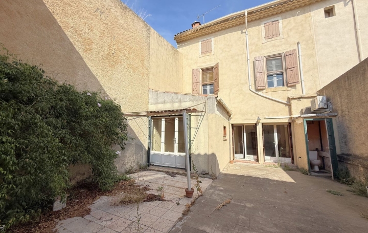 Maison de village   CRUZY  154 m2 208 000 € 