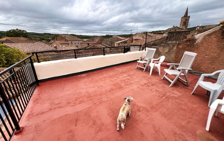 Maison   CRUZY  153 m2 165 000 € 